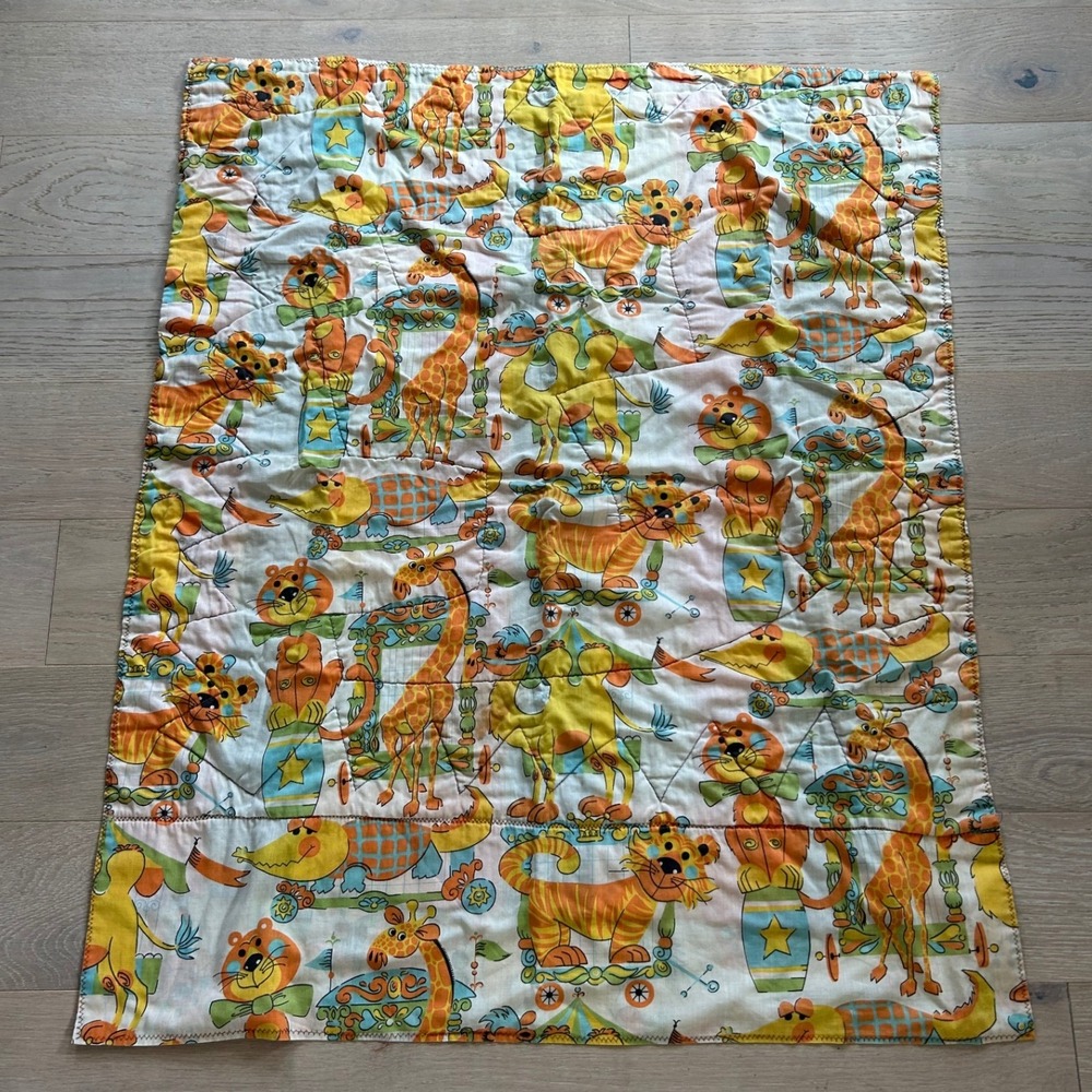 Vintage Handmade Circus Animal Baby Quilt Lion Giraffe Retro Nursery 42x36